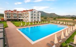 Acroter Hotel & Spa