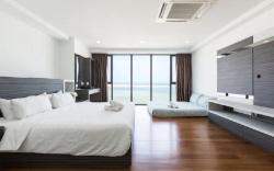 Gurney Sunrise Seaview Luxury Suite 8 Pax Sunrise Seaview Suite