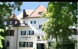 Hotel Gautinger Hof - Ruhig im Funf-Seen-Land nahe S-Bahn und Munchen