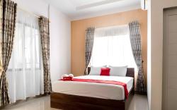 RedDoorz Syariah near Stadion Teladan Medan