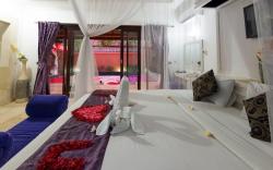 1BR Honeymoon Private Pool Villa In Heart of Kuta