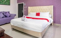RedDoorz near Manhattan Times Square Medan 2