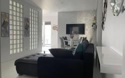 Luxury Westpark One Bedroom Suite Lake View W5