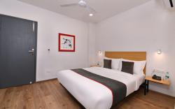 Super OYO Townhouse 183 Function Inn Near Chaudhary Charan Singh International Airport