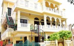 Padlia House
