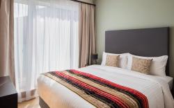 Escala Hotel and Suites