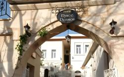 Elysee Cave House