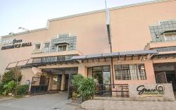 OYO 584 Grace Residence Hall