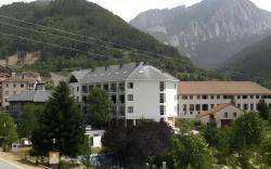Hotel y Apartamentos SNO Isaba