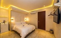 AC Residence