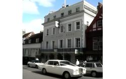 The White Hart - A Heartwood Inn