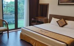 LAKESIDE DAILAI HOTEL