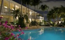 The Pillars Hotel & Club