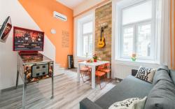 happy home Budapest POP