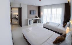 Chaisaeng Villa