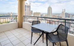 Oaks Sydney Castlereagh Suites