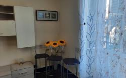 Comfortable one bedroom apartment with parking space in the center of Genoa