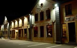The Raven Hotel