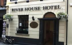 Riverhouse Hotel