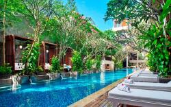 Jambuluwuk Oceano Seminyak Hotel