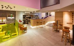Swiss Wine Hotel & Bar by Fassbind