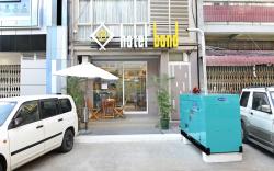 Hotel Bond