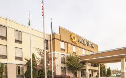 La Quinta Inn & Suites by Wyndham Mechanicsburg - Harrisburg