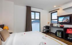 Meriton Hotel