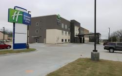 Holiday Inn Express & Suites Coffeyville By IHG