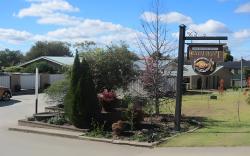 Top of the Town Motel