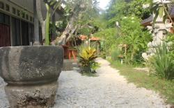 Villa Green House