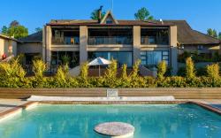 Cayley Mountain Resort