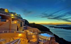 Suites of the Gods Cave Spa Hotel