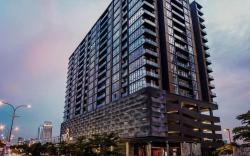 Cube 8teens Boutique Suite by Nest Home
