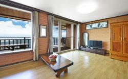 Yeosu Hwangto Pension