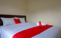 RedDoorz near Terminal Mendolo Wonosobo