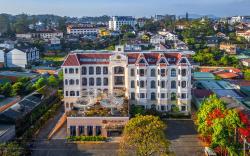 Guava Hill Boutique Hotel