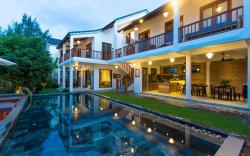 Vina Beach Pool Villas
