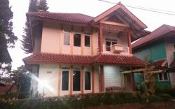 Villa Kota Bunga Saffron