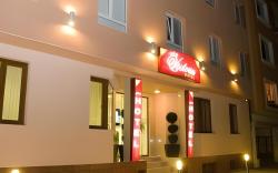 Victoria Hotel