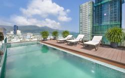 Dolphin Hotel and Apartment