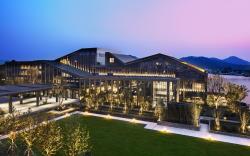 Hilton Ningbo Dongqian Lake