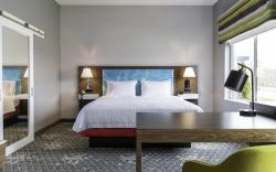 Hampton Inn & Suites Pittsburgh New Stanton