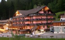 Luna Wellness Hotel