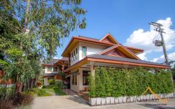 BaanPondchanok Hotel