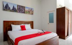 RedDoorz near Padang Golf Adisucipto