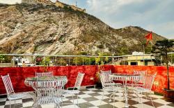 Nahargarh Palace Hotel