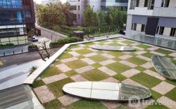 Elegant Nifarro Park 2BR Apt with View By Travelio