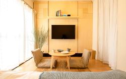 Guest House Life Field