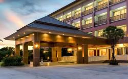 Swan Lake Hotel Sattahip